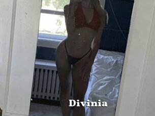 Divinia