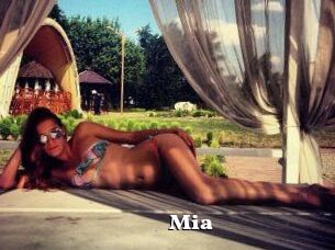 Mia