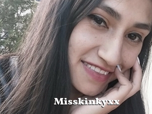 Misskinkyxx