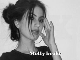 Molly_broke