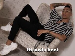 Ricardo_hoot