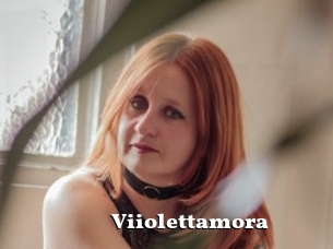 Viiolettamora